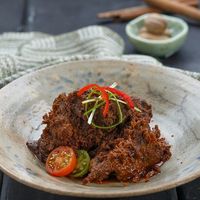 Rumah Makan Minang Unik dengan Gaya Peranakan sampai Vegetarian!