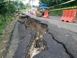 Jalan Nasional Ambles, Pemkab Trenggalek Desak BBPJN Lakukan Perbaikan