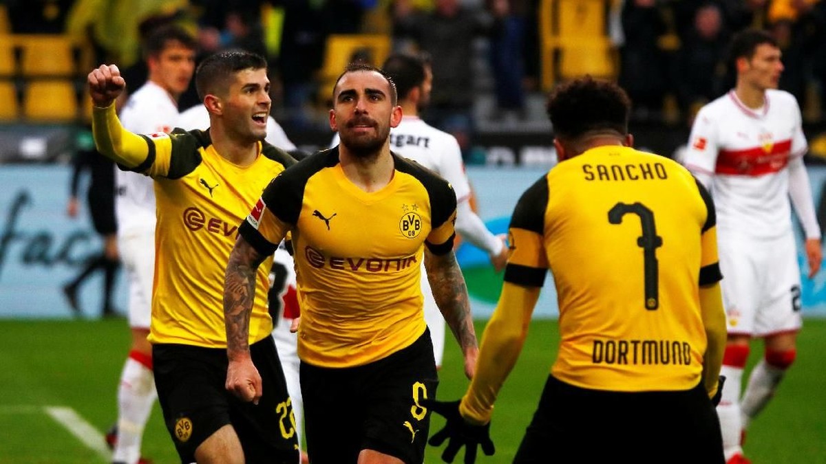 Dortmund kalahkan Stuttgart 3-1 tapi turun dari puncak klasemen Bundesliga (Wolfgang Rattay/Reuters)