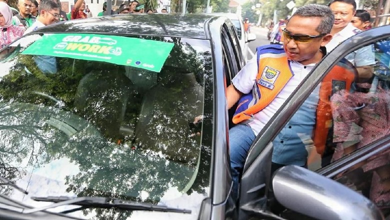 ASN Bandung Wajib Ngantor Naik Grab, Begini Respons Legislatif