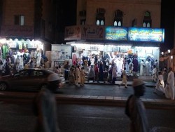 Potret Malam di Makkah dan Jeddah, Bikin Kangen Umrah