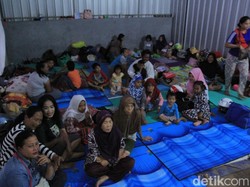 Cerita Warga Banjir Bojongsoang Huni Pengungsian Bersama Bayinya