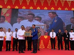 BPJS Ketenagakerjaan Beri Penghargaan ke Wali Kota Pekanbaru