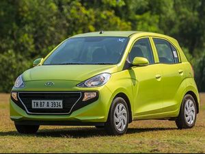 Hyundai Ogah Jualan Mobil Rp 100 Jutaan di Indonesia Hyundai Ogah Jualan Mobil Rp 100 Jutaan di Indonesia