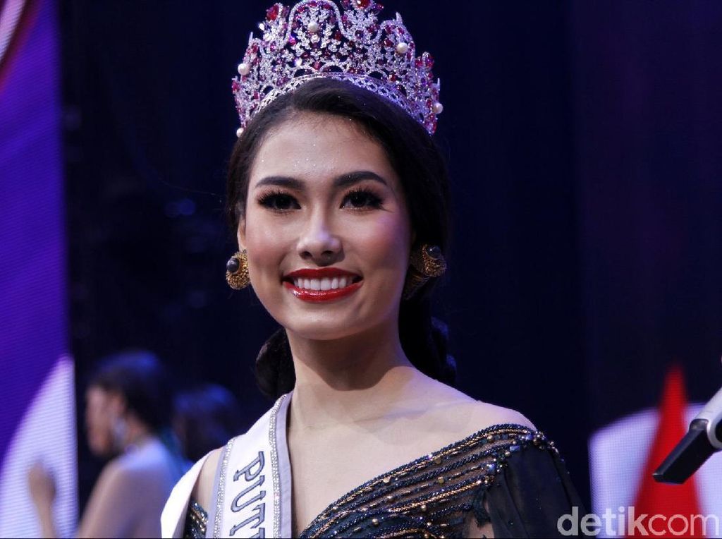 Foto: Mengenal Si Cantik Frederika Alexis Cull, Juara Puteri Indonesia 2019