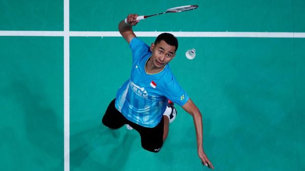 Tommy Sugiarto memberikan perlawanan sengit pada Chen Long.