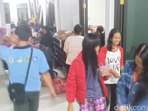 Banjir di Madiun Surut, Ribuan Pengungsi Pulang ke Rumahnya Banjir di Madiun Surut, Ribuan Pengungsi Pulang ke Rumahnya