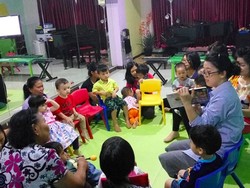 Manfaat Main Piano untuk Bayi dan Batita