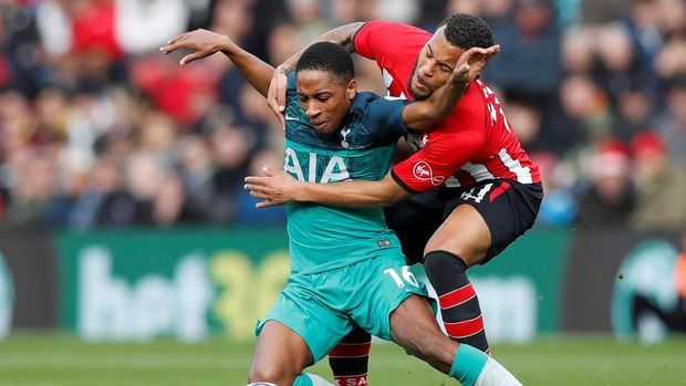 Kyle Walker-Peters pengganti ideal Kieran Trippier.