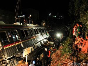 KRL Normal Lagi, Penyebab Anjlok Masih Misterius KRL Normal Lagi, Penyebab Anjlok Masih Misterius