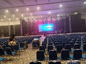 Belum Ada Izin, Konser Hadapi dengan Senyuman Dhani Terancam Batal