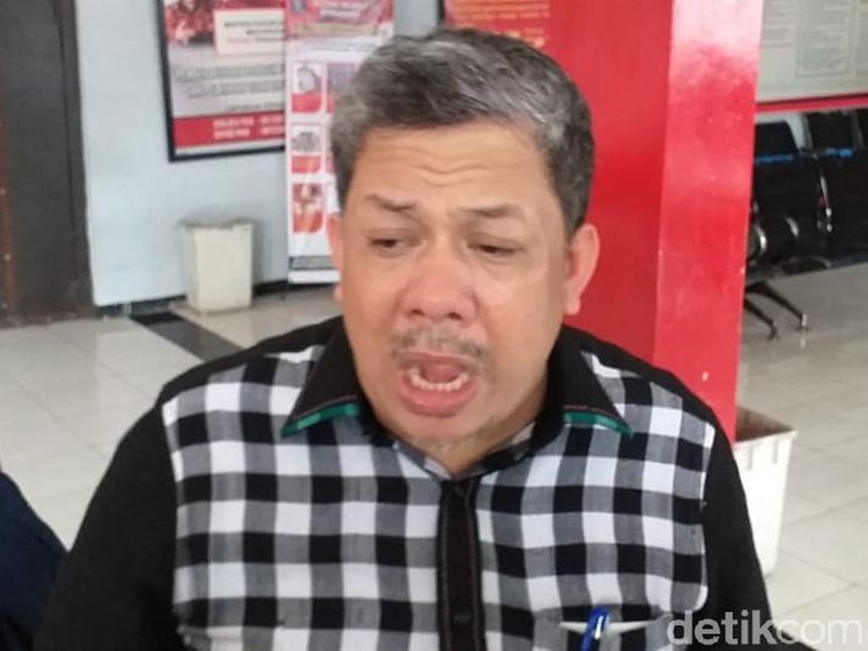 Jenguk Dhani  Fahri Hamzah Orang Dizalimi Insya Allah 