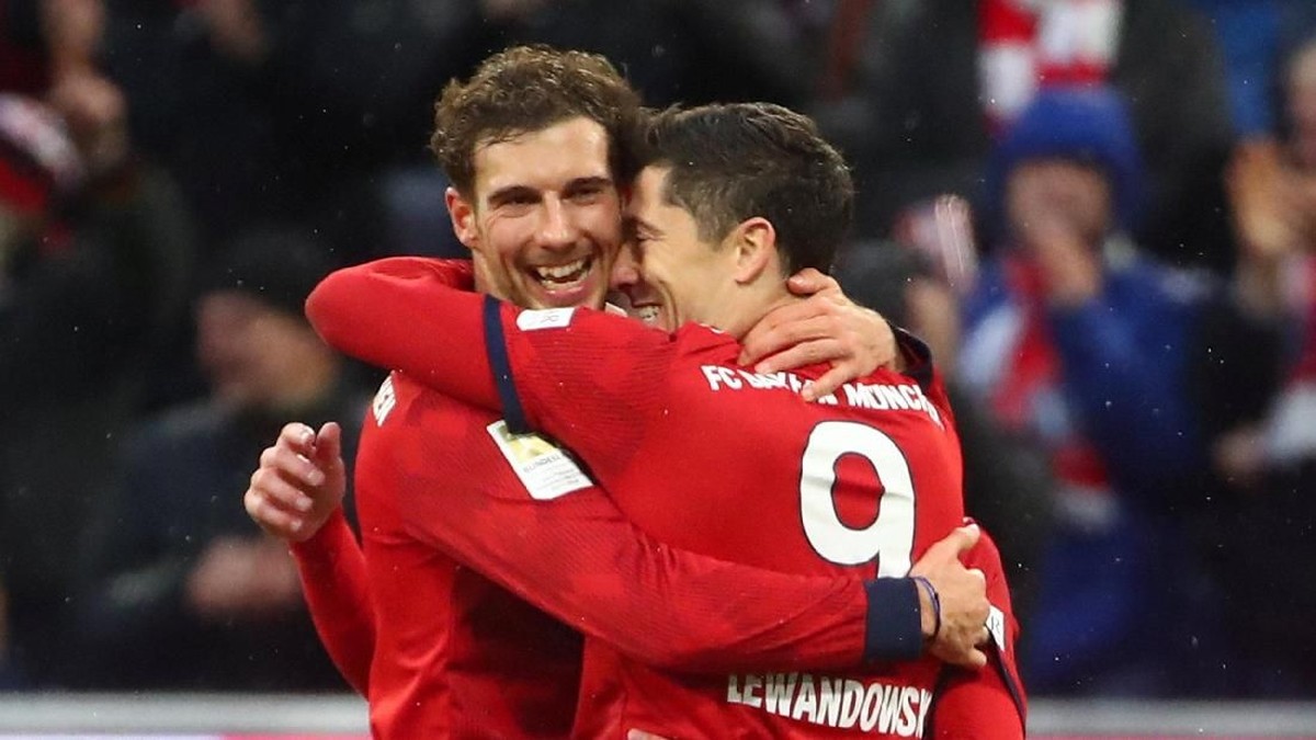 Robert Lewandowski kini tercatat sebagai pemain asing paling subur di Bundesliga (Foto: Michael Dalder/Reuters)