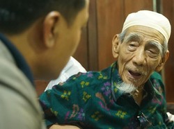 Mengenang Teladan dan Nasihat dari Mbah Moen