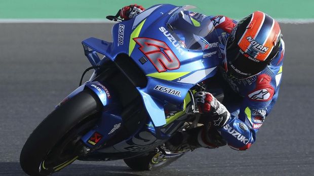 Alex Rins terjatuh saat memimpin balapan.