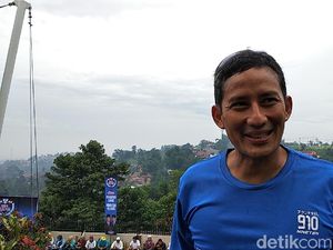 Sandiaga Jelaskan soal Video Prabowo: Itu Salaman, Ingin Menyatu dengan Rakyat
