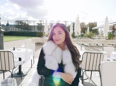 Pesona Anisha Rosnah yang Bikin Pangeran Abdul Mateen Kepincut