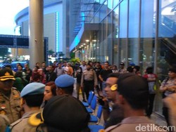 Lokasi Konser Hadapi dengan Senyuman Dijaga Ketat Polisi