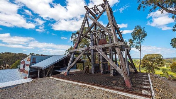 Bekas Tambang Emas Ini Disulap Jadi Rumah, Begini Hasilnya