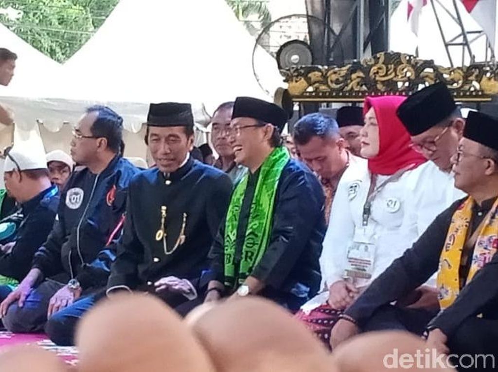 Jokowi Sebut Dukungan FBR Energi Besar! Jokowi Sebut Dukungan FBR Energi Besar!