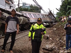 KNKT Selidiki Penyebab KRL Jakarta-Bogor Terguling