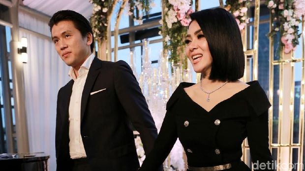 Harapan Syahrini dan Reino Barack Soal Rencana Punya Momongan/ 