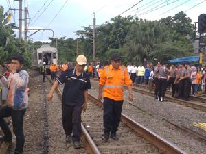 5 Gerbong KRL Anjlok di Bogor Dievakuasi