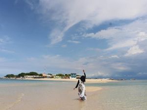 Pulau Cantik yang Pantainya Pasir Putih di Dekat Surabaya