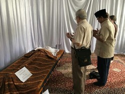 Ketua Dewan Penasihat Gerindra Hariadi Wafat, Prabowo Melayat