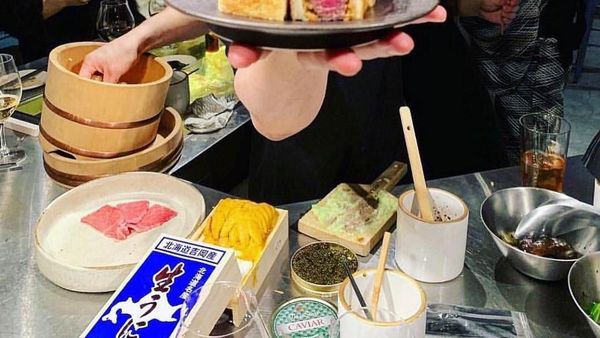 Serunya Seungri BIGBANG Saat Kulineran Bareng Teman