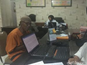 Kakek di Malang Perkosa Keponakan Hingga Hamil Kakek di Malang Perkosa Keponakan Hingga Hamil