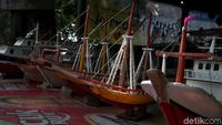 Ini Lho Kerajinan Kapal Kayu Idola Pengunjung Pulau Tidung