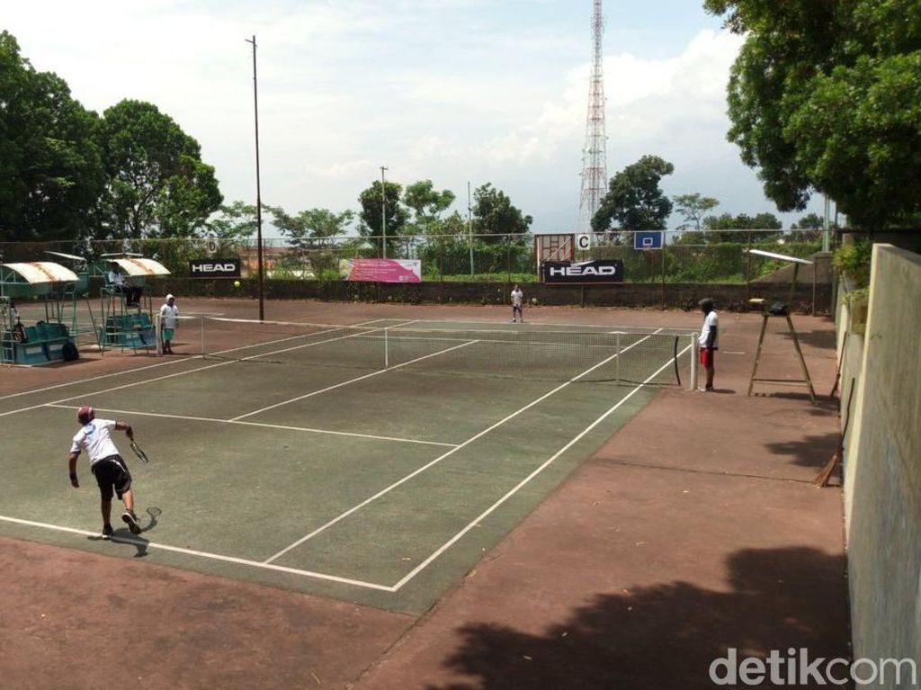 Ambarawa Gelar Kejurnas Tenis Junior Berhadiah Trofi Yayuk Basuki Ambarawa Gelar Kejurnas Tenis Junior Berhadiah Trofi Yayuk Basuki