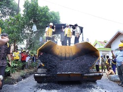 Jalan di Musi Banyuasin Mulai Pakai Aspal Campur Karet