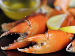 Duh, Dua Ibu Ini Cekcok di Restoran Buffet Karena Rebutan Kaki Kepiting