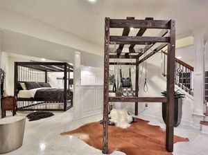 Ada Rumah Dijual Dapat Bonus Sex Dungeon, Anda Berminat?