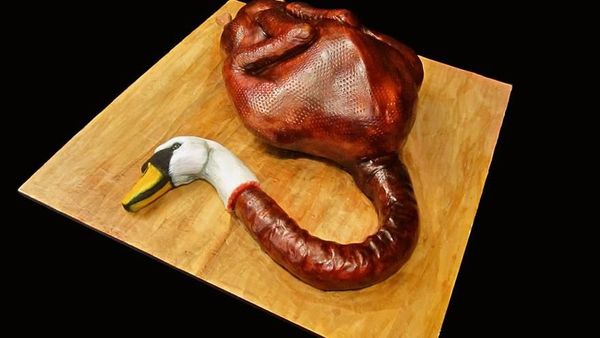 Terlalu Realistis! 10 Kreasi Kue Seram Ini Bikin Ngeri Saat Dipotong