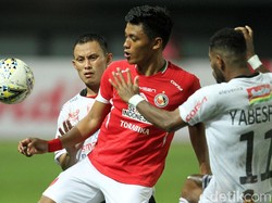 Di babak kedua, beberapa kali peluang didapat kedua tim, namun tak ada gol tambahan tercipta hingga akhir laga. Bali United tetap menang 2-1 atas Semen Padang.