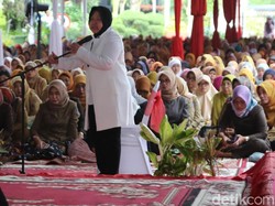 Risma Gelar Doa Bersama Lintas Agama untuk Keselamatan Surabaya