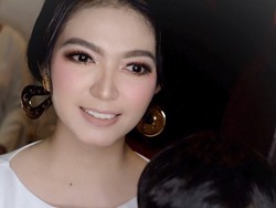 Kala Selvi Ananda Menantu Jokowi Bak Pinang Dibelah Dua dengan Donita