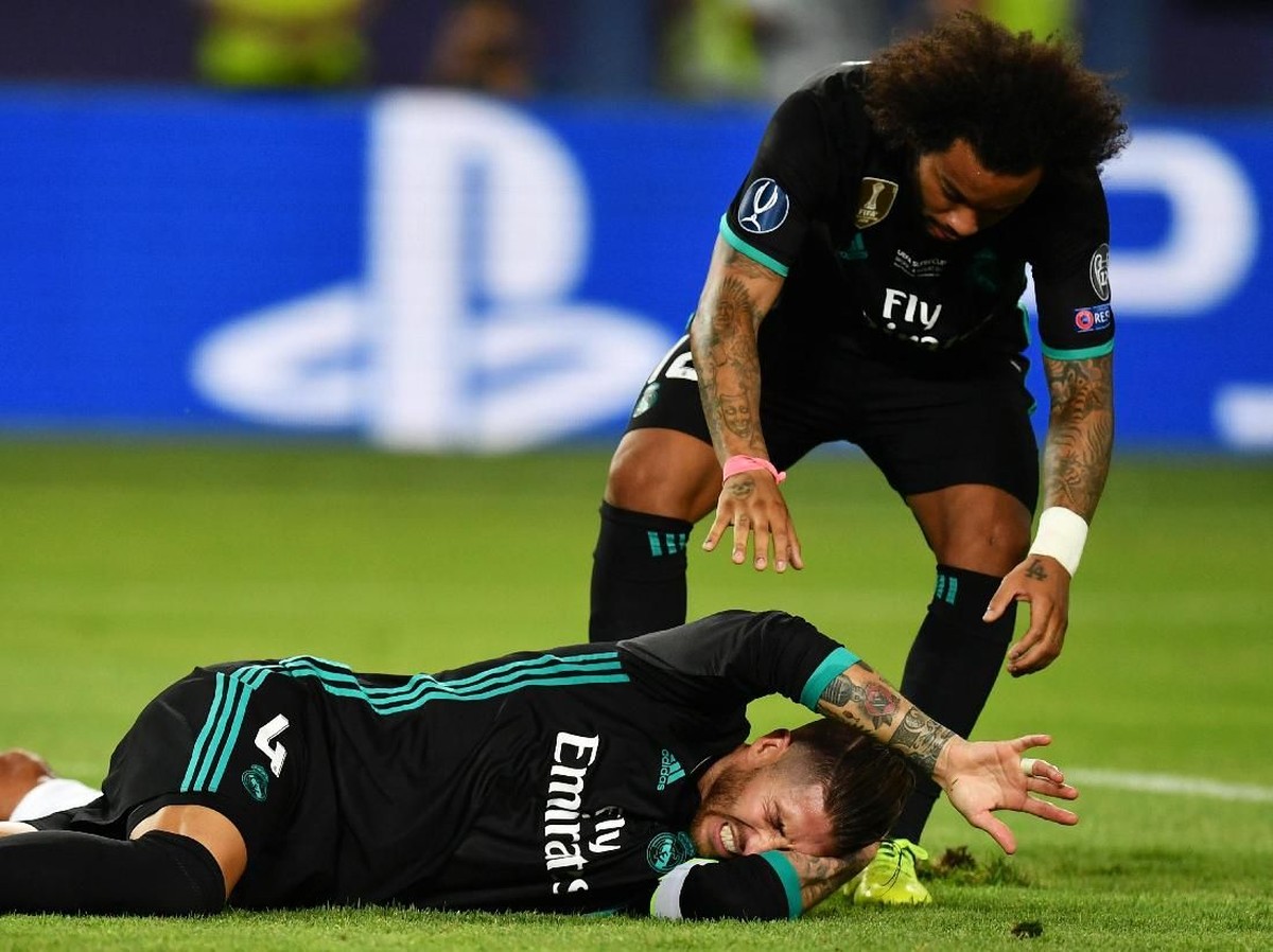 Sergio Ramos dan Marcelo dikabarkan bertengkar di sesi latian Real Madrid. (Foto: Dan Mullan / Getty Images)
