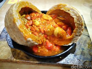 Bakso Lava Berlumur Cabai yang Pedas Gila, Berani Coba? Bakso Lava Berlumur Cabai yang Pedas Gila, Berani Coba?