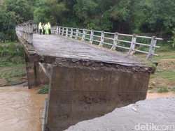 Banjir di Ponorogo Sebabkan 5 Jembatan Ambrol
