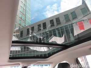Untung Rugi Sunroof, Fitur Mobil yang Biasa Dimanfaatkan Prabowo