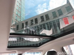 Untung Rugi Sunroof, Fitur Mobil yang Biasa Dimanfaatkan Prabowo