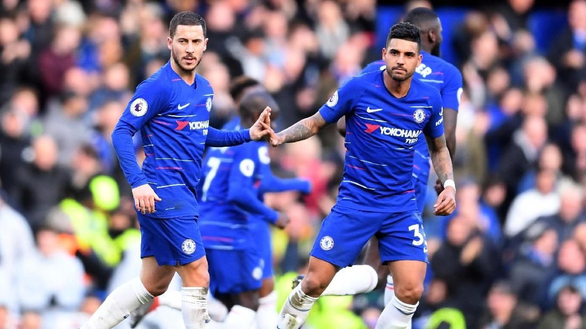 Lini serang Chelsea yang dipimpin Eden Hazard disoroti manajer Maurizio Sarri. (Foto: Laurence Griffiths/Getty Images)
