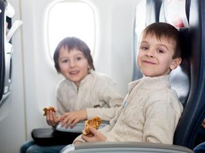 8 Ide Snack Sehat agar Si Kecil Anteng Selama Penerbangan
