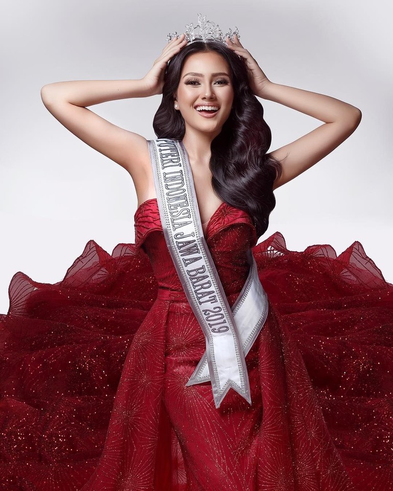 Корона Miss Supranational. Мисс Чехия 2019. Мисс Индонезия 2019. Мисс Якутия 2019.