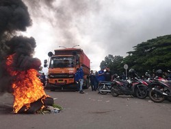 Demo Buruh, Jalan Industri Krakatau Steel Diblokir