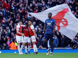 Sengit, Arsenal Ungguli MU di Babak Pertama